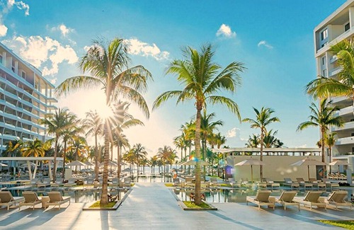 Punta Sam Resort | 3 Bedroom Oceanfront Condo with Jacuzzi
