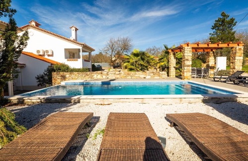 Ferreira do Zezere House | 3-bedroom peaceful house with private swimming pool and whirlpool. AC & WiFi.