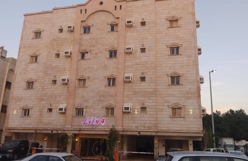 Hera Street Apartment | 3 Bedroom Penthouse with Terrace, Full Kitchen, and All Amenities