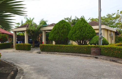 Kram House | 3 bedroom pool house by the sea E24