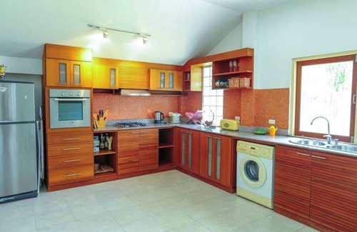Pa Klok Villa | 3 Bedroom Pool Villa with large walled garden in Paklok