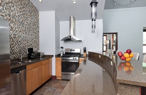 Lake Delton Condo | 3 Bedroom Presidential Condo in Wisconsin Dells, at Sundara Cottages Resort!