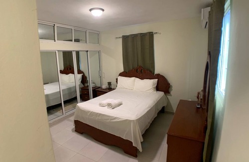 La Caleta House | 3 bedroom private vacation home in santo domingo