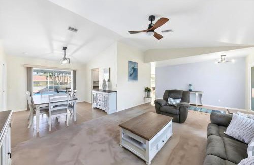 Englewood House | 3-Bedroom Private Pool