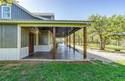 Hill County House | 3-bedroom private retreat