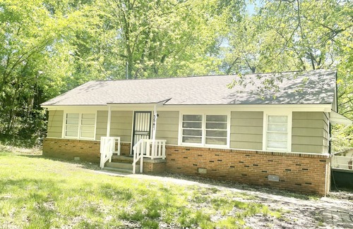 Raleigh House | 3 bedroom private vacation home in memphis