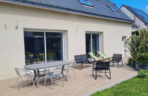Moreac House | 3 Bedroom Private vacation home in MorÃ©ac