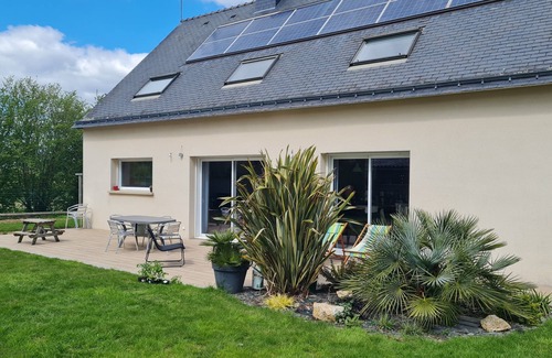 Moreac House | 3 Bedroom Private vacation home in MorÃ©ac