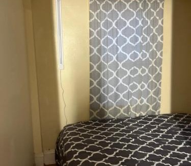 Queens Apartment | 3 bedroom Queens Villgae