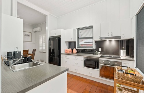 North Booval House | 3 Bedroom Queensland House in Ipswich