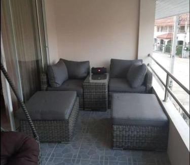 Nong Prue House | 3 bedroom renovated house with in - and outdoor jacuzzi
