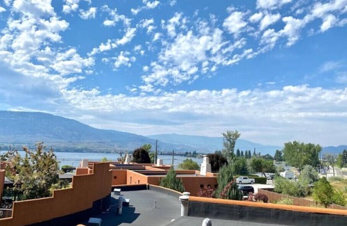 Okanagan-Similkameen Apartment | 3 Bedroom Rental Townhome With Osoyoos Lake Views!