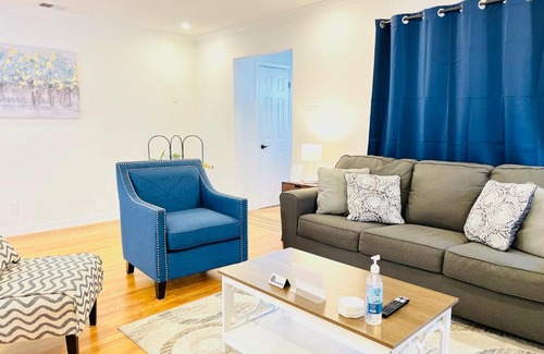 Millbrae House | 3 bedroom residential home in the lovely town near SFO San Francisco
