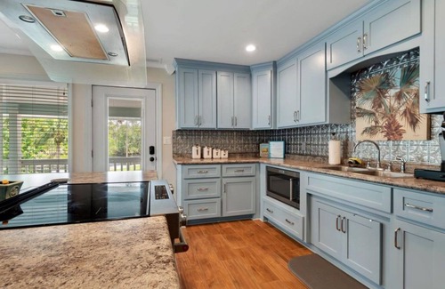 Steinhatchee House | 3-bedroom Riverfront home with private boat dock and view of Steinhatchee River.