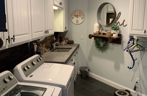 Wagoner County House | 3-bedroom Rustic Charm Home Outdoor Kitchen, pool. Hot Tub + 2 fireplaces
