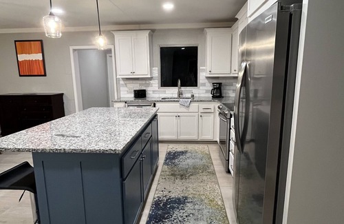 Lafayette House | 3 Bedroom Saint Street/Downtown, Quiet, near everything