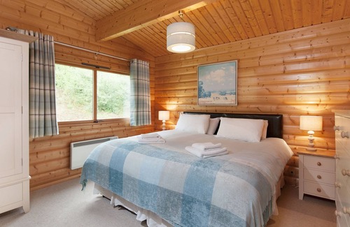 Winchester House | 3 bedroom, Scandinavian Log Cabin, Winchester