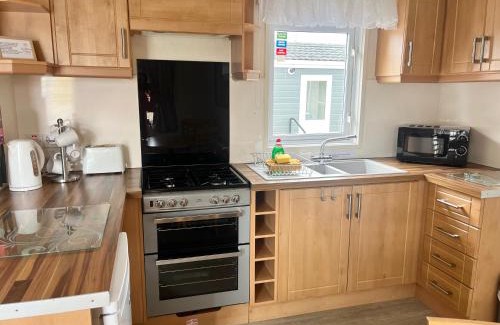 Stepps Resort | 3 Bedroom Self Catering Static Caravan