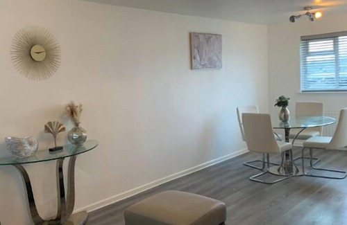 Killingbeck House | 3 Bedroom serviced accommodation in Leeds