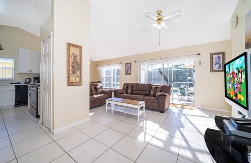 Crescent Lakes House | 3 Bedroom SF Pool Home-WiFi, Games Room, ROKU