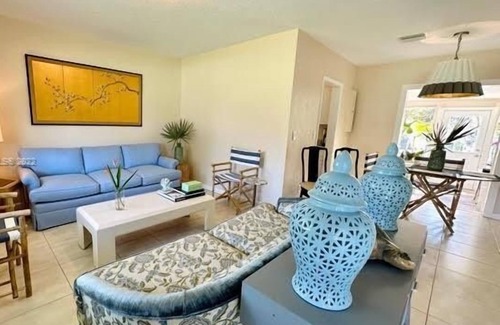 Vero Beach Apartment | 3 Bedroom Single family 431178 by Houzlet