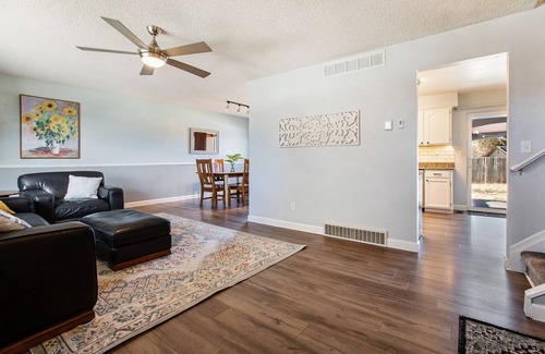 Castle Rock House | 3 Bedroom Spacious Home with Garage and Newer Furnishings!