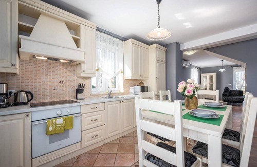 Lovrecica House | 3 bedroom stunning home in Lovrecica