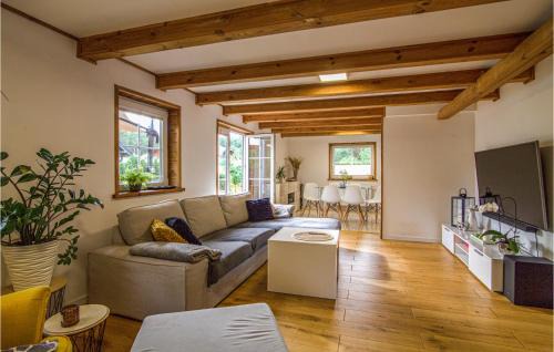Czarny Mlyn House | 3 Bedroom Stunning Home In Czarny Mlyn