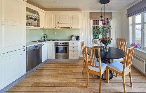 Holmsbu House | 3 Bedroom Stunning Home In Holmsbu