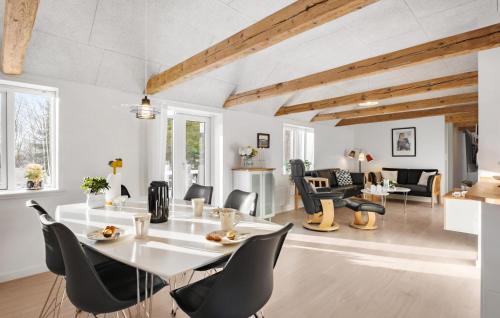 Lokken House | 3 Bedroom Stunning Home In Løkken