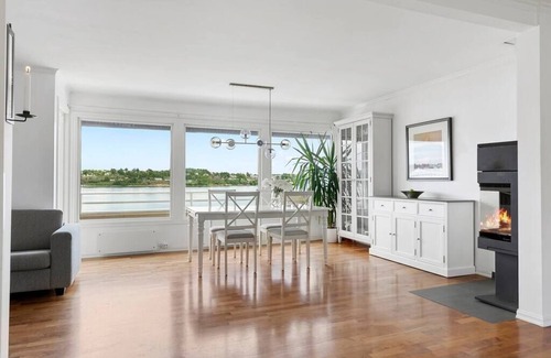 Moss House | 3-bedroom terrace house with incredible sea views