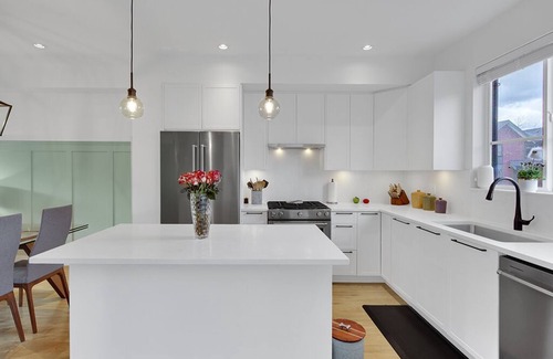 Willoughby House | 3 bedroom townhome in Langley. 20 mins to the USA border and beautiful BC lakes!