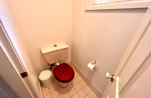 West Gosford Apartment | 3 Bedroom Town house near Gosford CBD Sleeps 6 plus