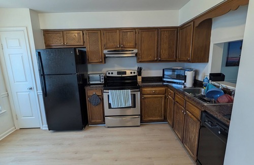 Northwest House | 3-bedroom townhome in charming Virginia Beach