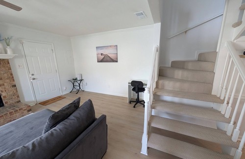 Northwest House | 3-bedroom townhome in charming Virginia Beach