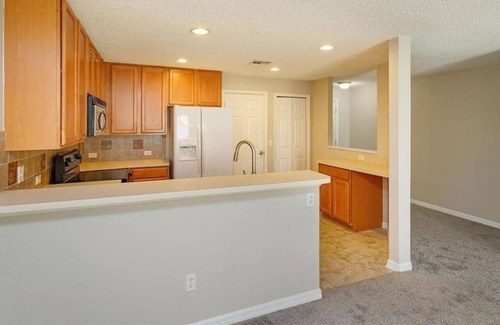 Orlando House | 3 Bedroom Townhome 420978 by Houzlet