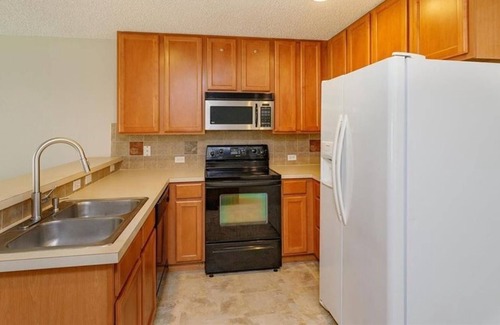 Orlando House | 3 Bedroom Townhome 420978 by Houzlet