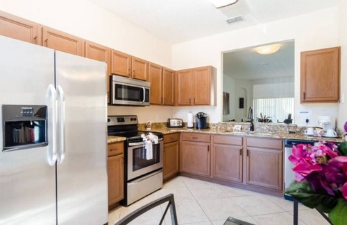 Regal Palms House | 3-bedroom townhome Close to Disney! Complimentary bottle of wine with booking!