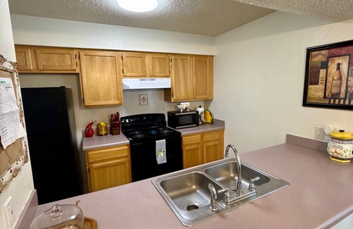 Destrehan House | 3-bedroom townhome Destrehan neighborhood just 10 minutes from NOLA airport.