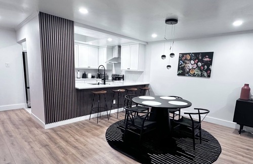 Addison House | 3-bedroom townhome in amazing location with WiFi, AC