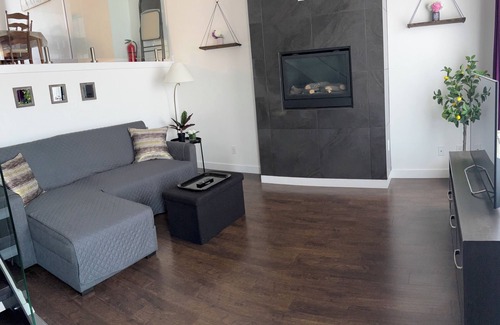 Airdrie House | 3-bedroom townhome in charming Airdrie with AC and tankless water heater