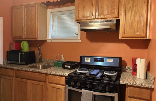 Chester House | 3-bedroom townhome in charming Chester with WiFi, AC. Start your getaway