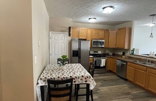 Delmar House | 3-bedroom townhome in tranquil Delmar with WiFi, AC. Relax and unwind