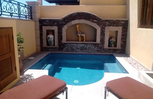 Nopolo House | 3-bedroom Townhome with Private Pool and AC