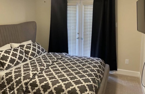 Central Southwest House | 3 bedroom townhouse in Texas Medical Center