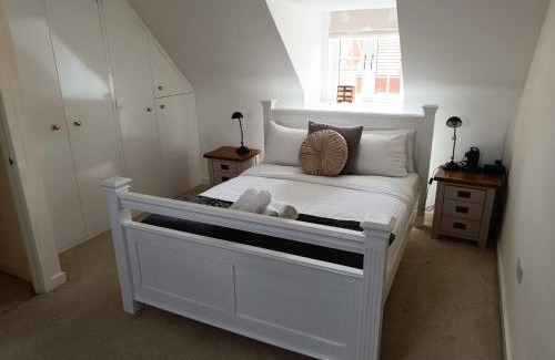 Bicester House | 3 bedroom townhouse near Bicester Village