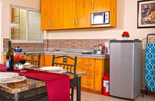 Lapu-Lapu Resort | 3-Bedroom Townhouse Resort - Hotel with Pool
