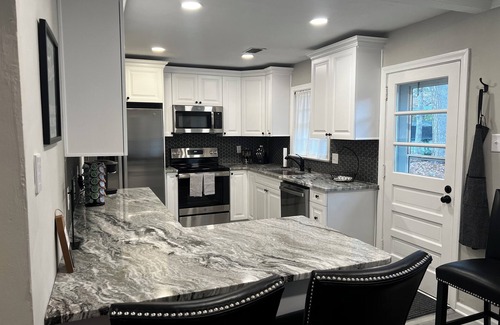 Central Newport News House | 3-bedroom updated house in Riverside /CNU area of Newport News + outdoor space