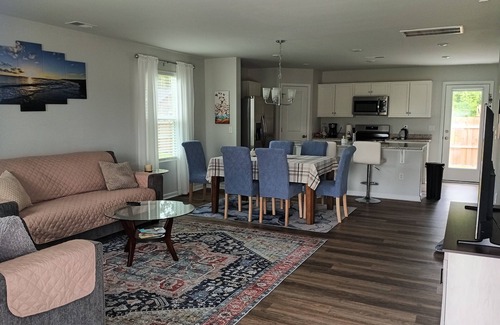 Southport House | 3-bedroom house in awesome Southport with WiFi, AC