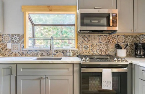 Strawberry House | 3-bedroom vacation home near Stanislaus National Forest